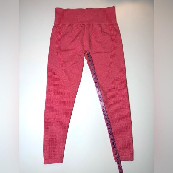 Set of 5 Activewear Leggings and Sports Bra Size- Large ( Danskin, DKNY,Aerie ) - Picture 12 of 16